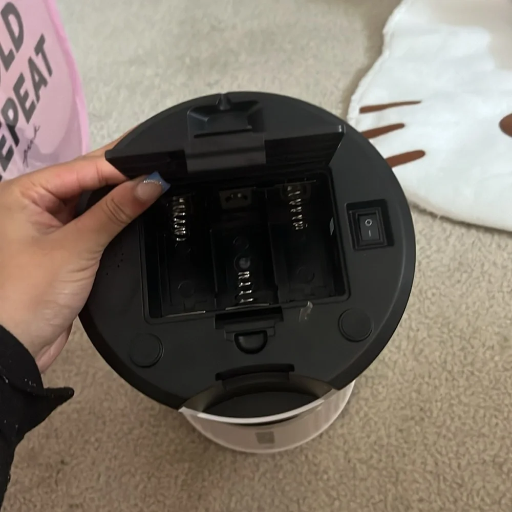 automatic food dispenser . Brand Petory
